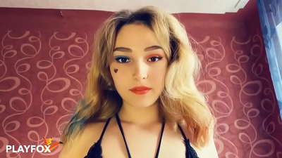 Magické okuliare na virtuálnu realitu mi poskytli sex s Harley Quinn